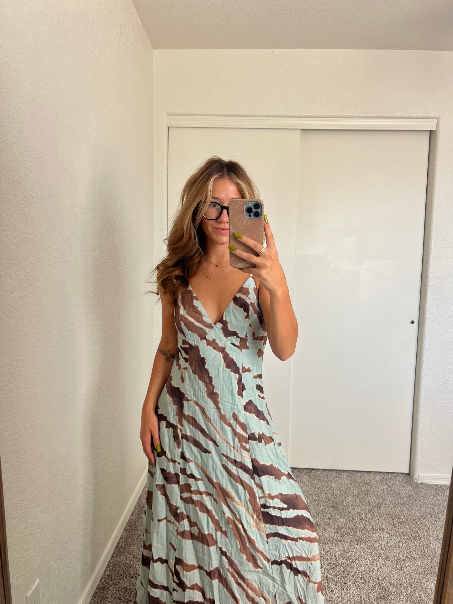 valerie maxi