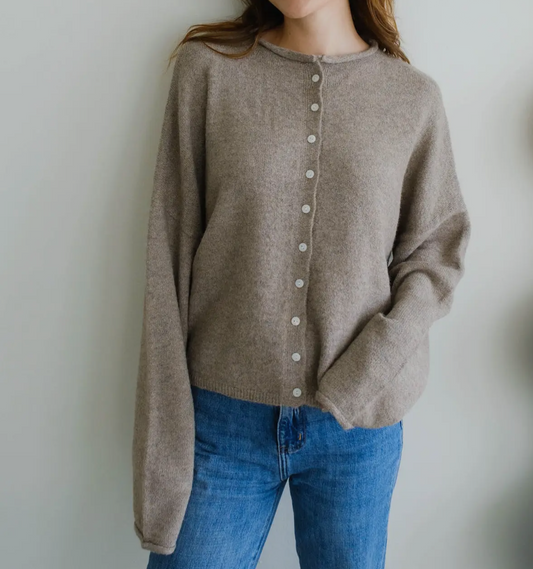 blaine cardi - latte