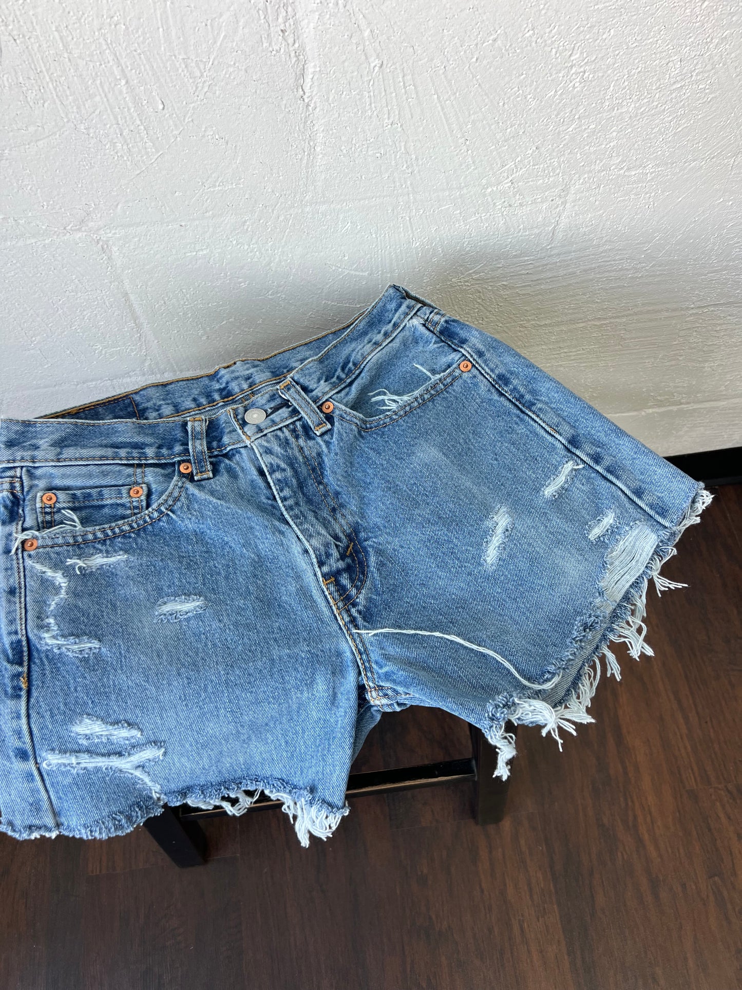 one of a kind - size 29
